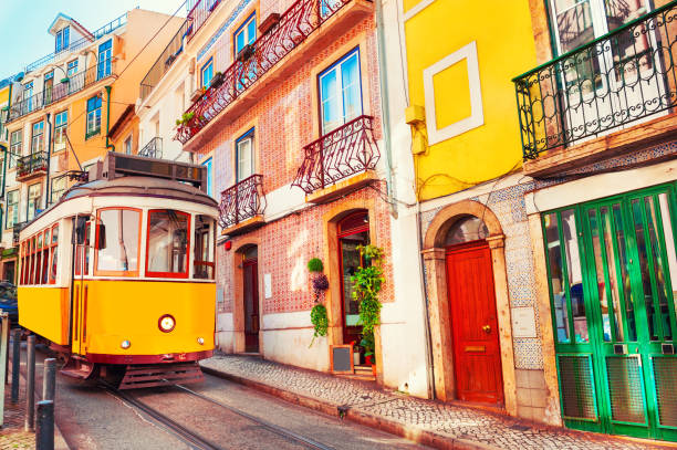 Il tram giallo di Lisbona